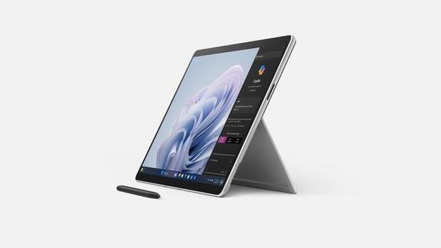 微软 Surface Pro 10:二合一电脑的创新之作